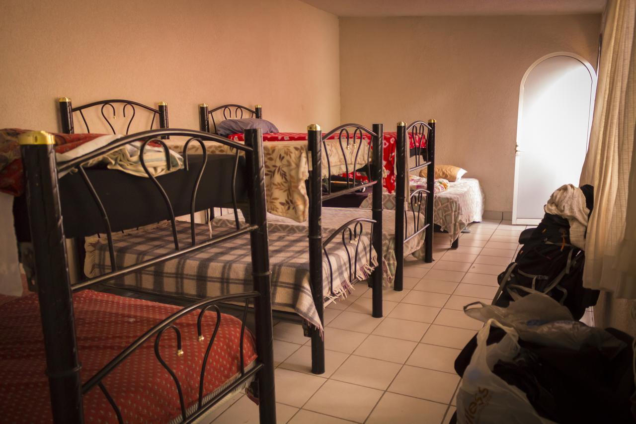 Casa Internacional Hotel Queretaro Luaran gambar