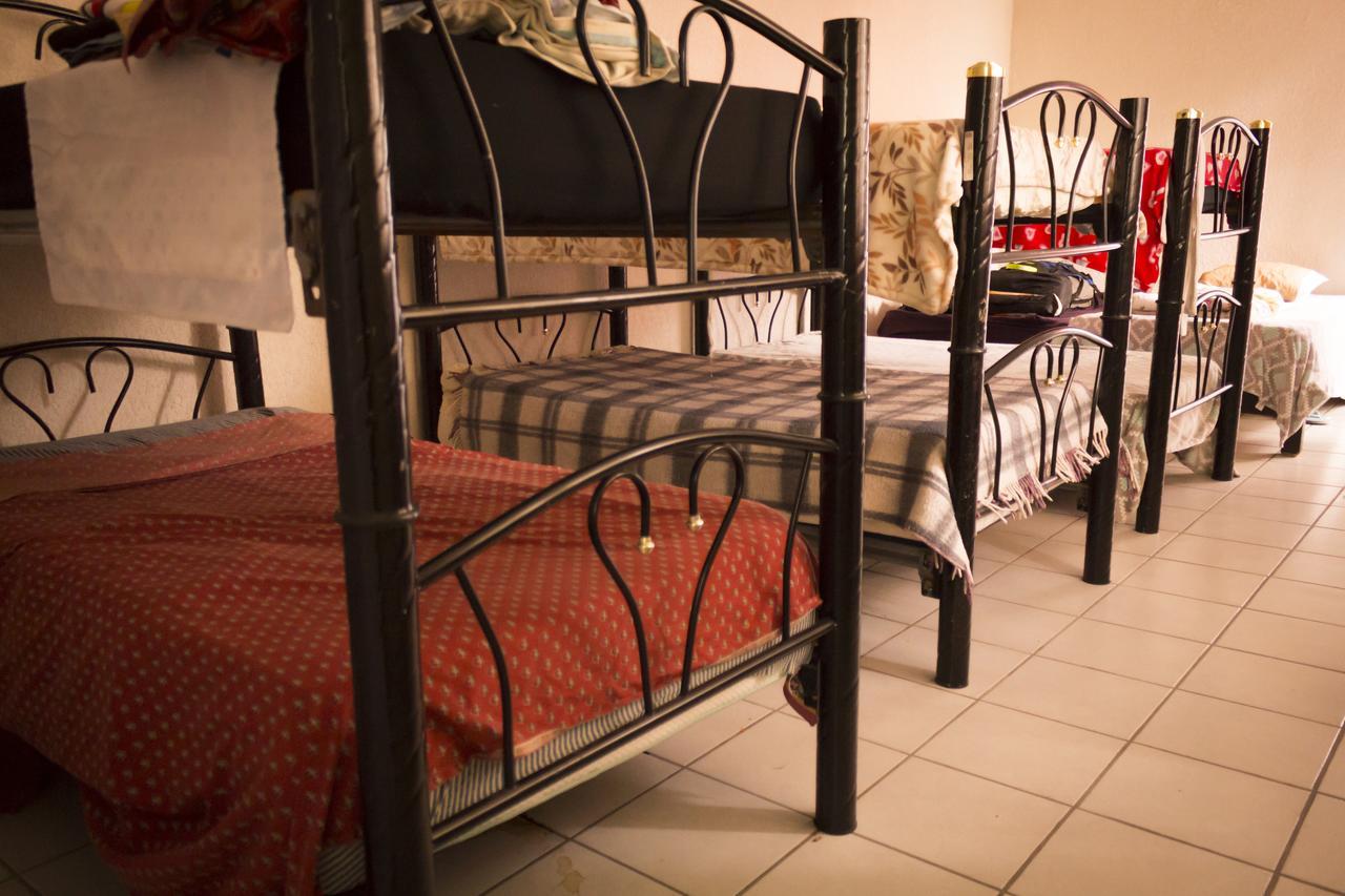 Casa Internacional Hotel Queretaro Luaran gambar